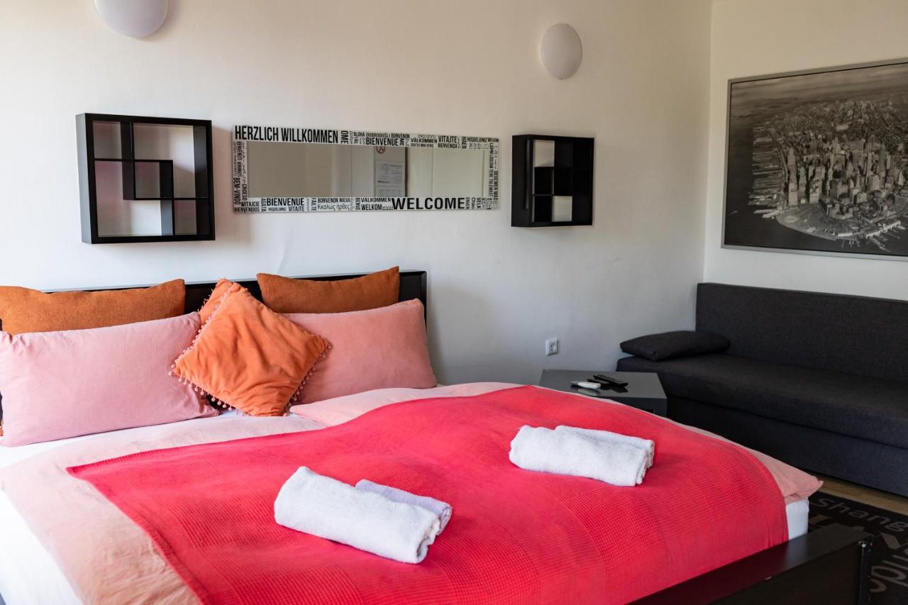 Cukrarna Guest Accommodation Kranj Eksteriør billede