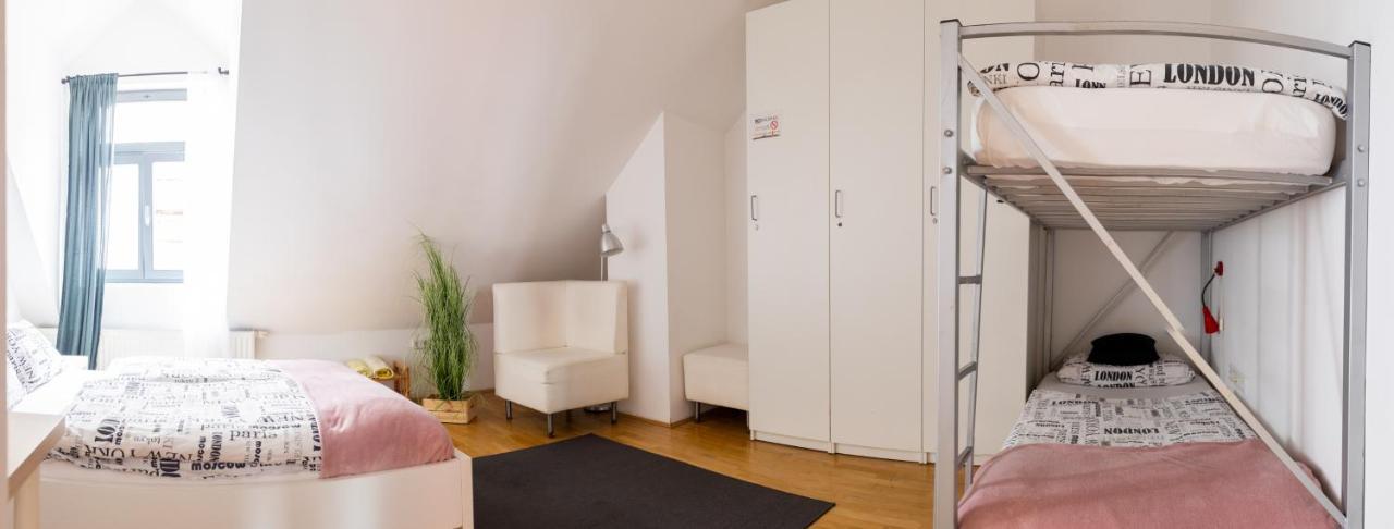 Cukrarna Guest Accommodation Kranj Eksteriør billede