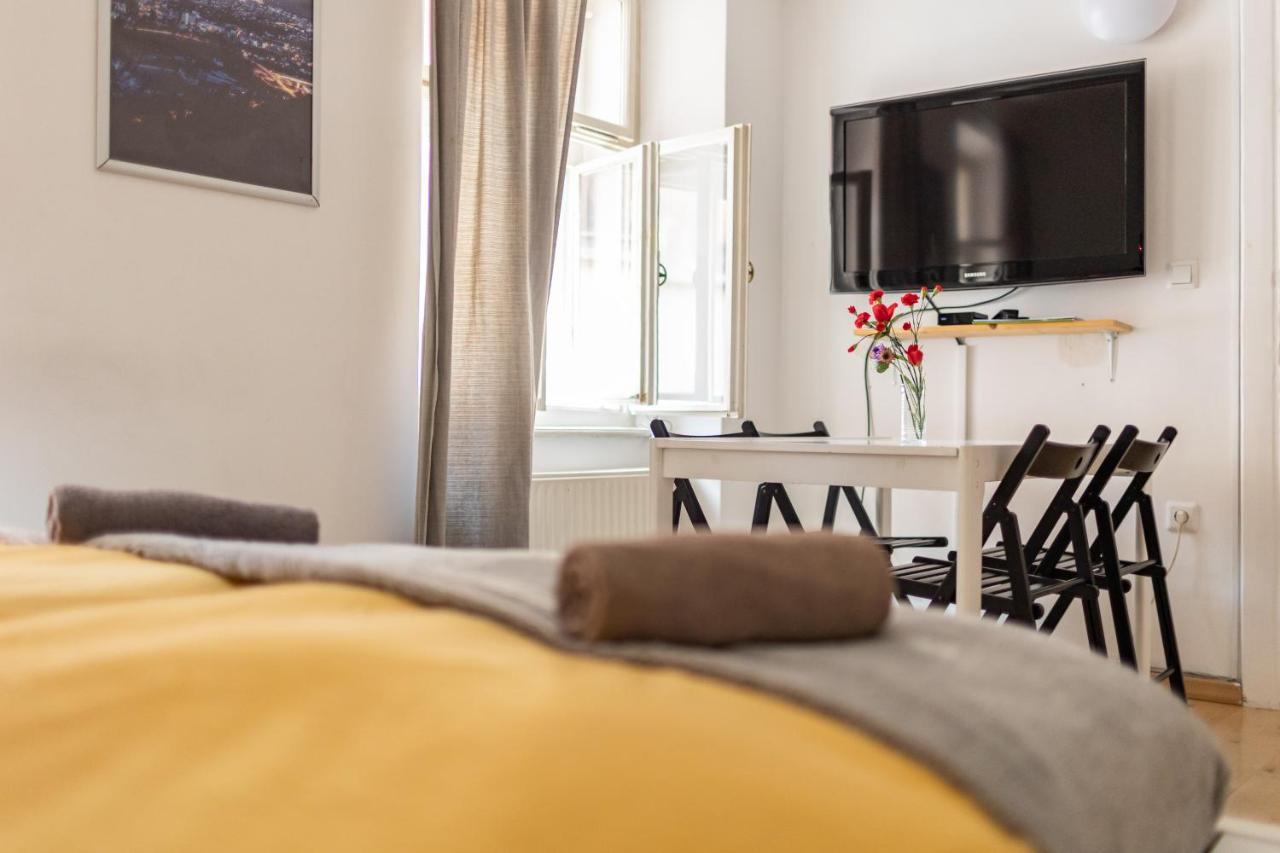 Cukrarna Guest Accommodation Kranj Eksteriør billede